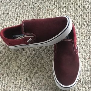 Brand new burgundy van slip ons 🤙🏽